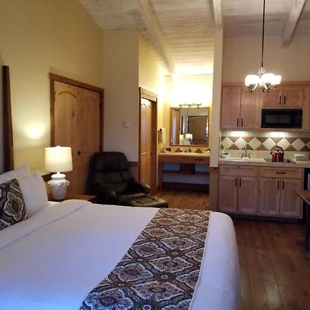 Carmel Valley Lodge Экстерьер фото